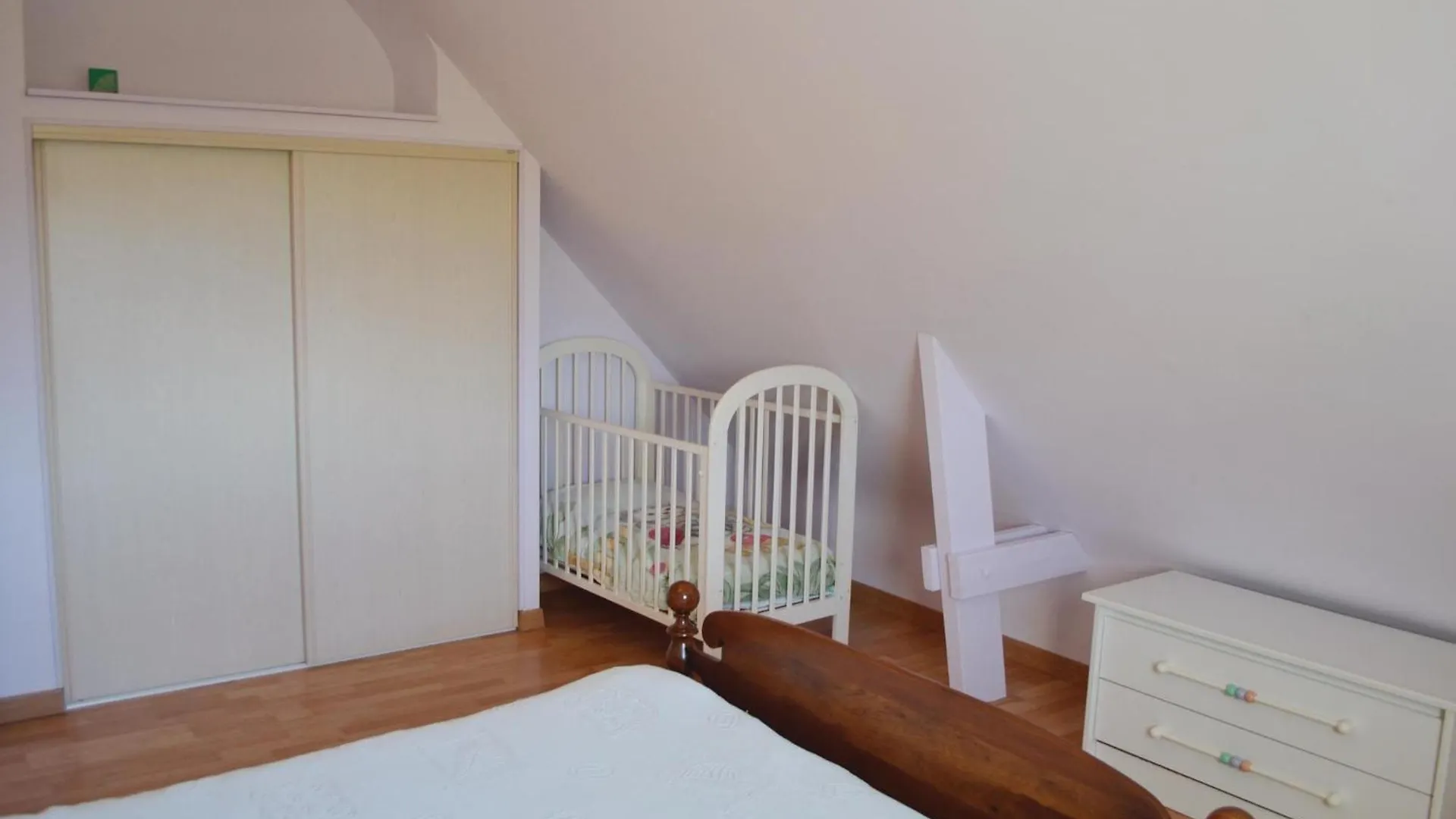 3 Bedroom Beautiful Home In Guéhenno 0*,  France