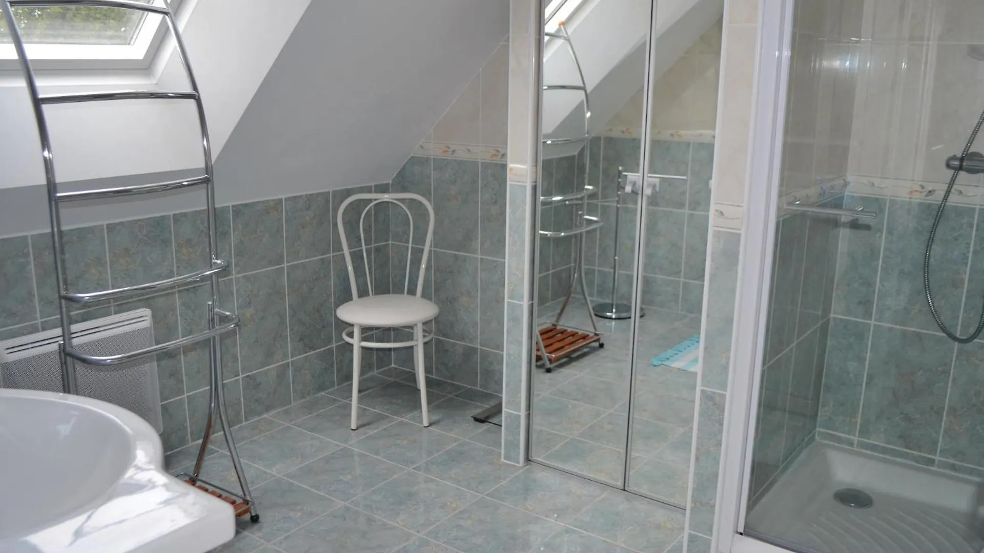 3 Bedroom Beautiful Home In Guéhenno Hébergement de vacances