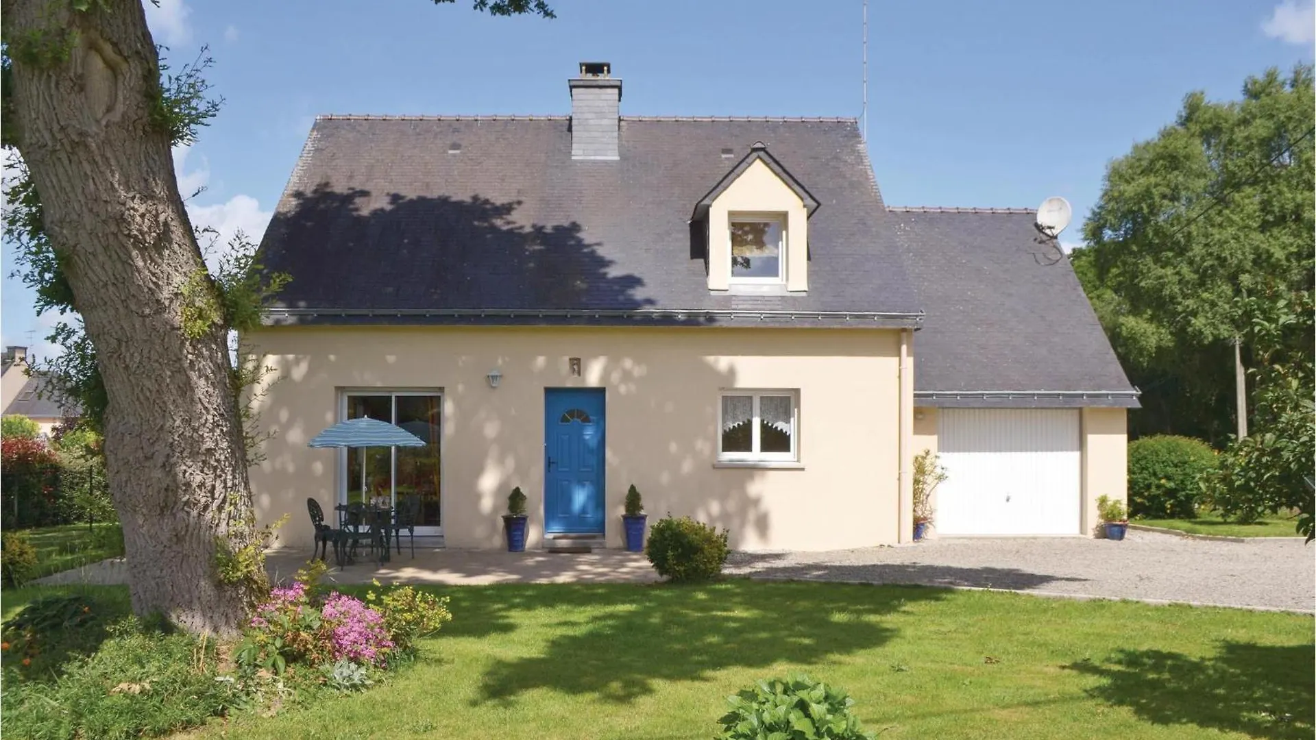 3 Bedroom Beautiful Home In Guéhenno