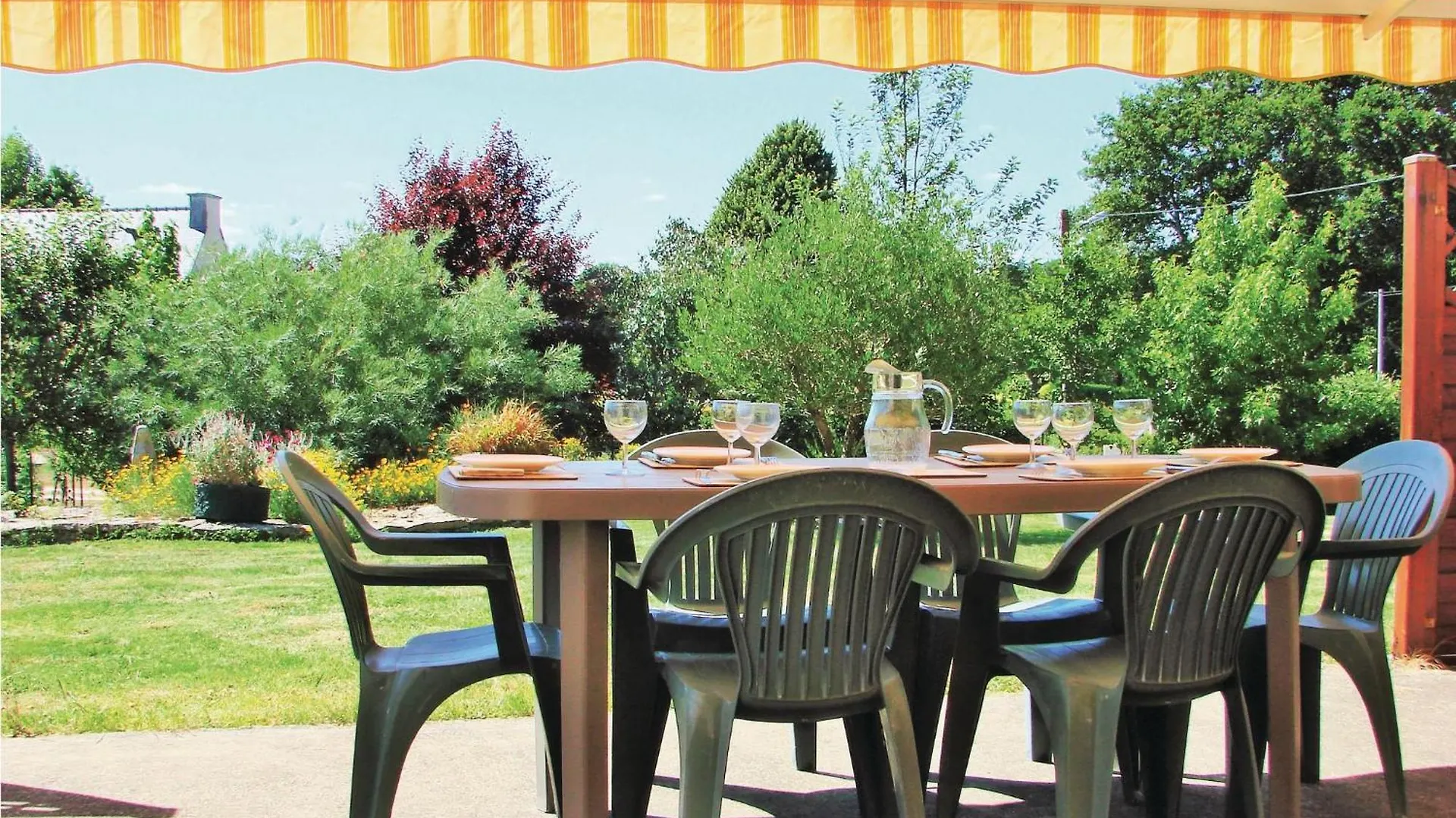 Hébergement de vacances 3 Bedroom Beautiful Home In Guéhenno